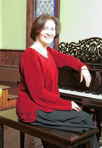 Pianist Lynne Walker Mellas, who has taught generations of students over her lifetime, will headline a program of classical and popular piano and vocal music on Sunday, May 26, at the First Parish Unitarian Church in Northfield.