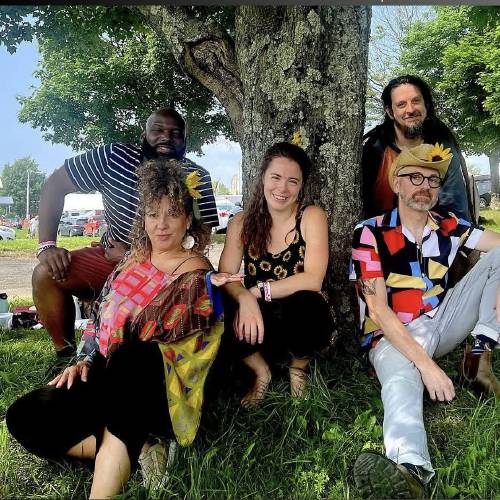 If you’re in the mood for some dancing, head over to the Wendell Full Moon Coffeehouse held at the Wendell Town Hall on Saturday, April 19, at 7:30 p.m. Get ready to groove to the uplifting sounds of the Gaslight Tinkers as they transform the coffeehouse into a lively dance party.