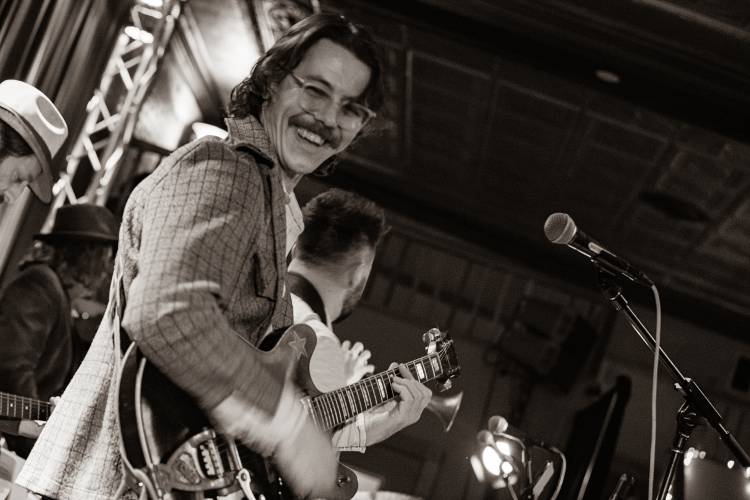 The Dan Thomas Trio will perform at Warwick Town Hall on Saturday, May 10, from 7 to 9:30 p.m. The Dan Thomas Trio will perform at Warwick Town Hall on Saturday, May 10, from 7 to 9:30 p.m.