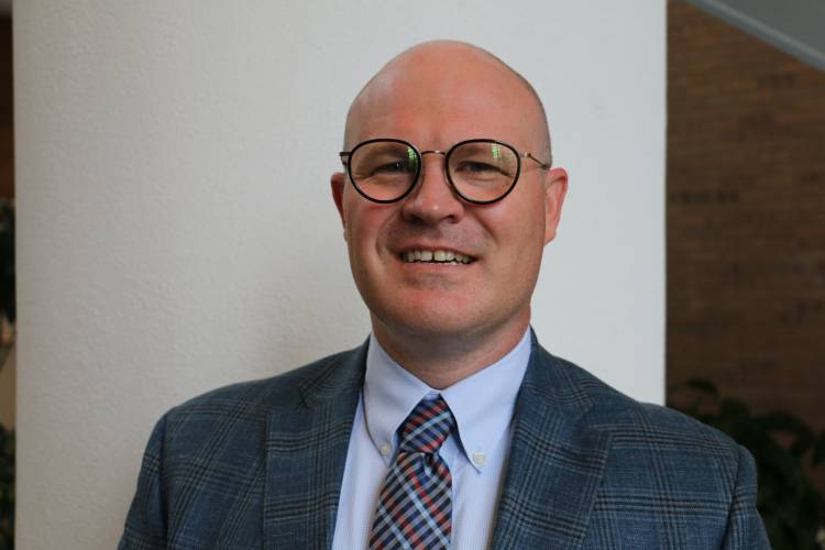 GARY YUHAS