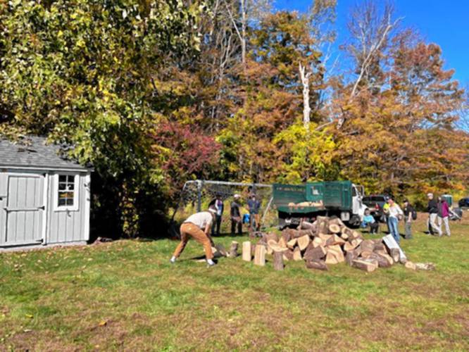 Jeff Wagner competes in the annual log splitting contest