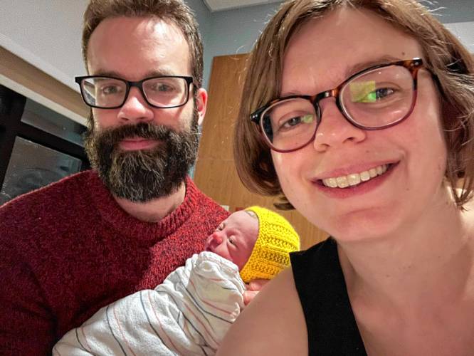 Greenfield couple Nate Cox and Agnes Coakley Cox welcomed Margaret Anne Cox to the world Thursday morning, ushering in Baystate Franklin Medical Center’s first baby of 2025.