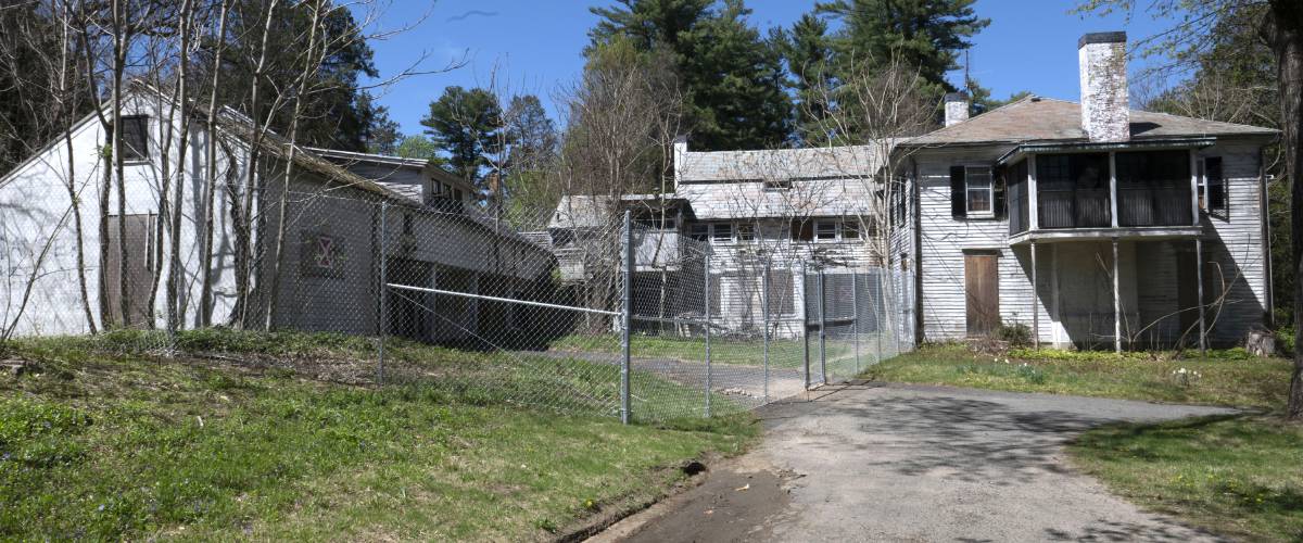 The Dakin Estate owned by Amherst College at 355 South Pleasant St. The Dakin Estate owned by Amherst College at 355 South Pleasant St.