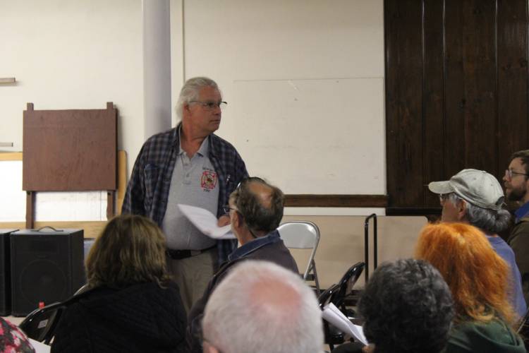Fire Chief Joe Cuneo, who serves both Wendell and New Salem, is part of efforts to regionalize some aspects of fire protection service in four towns. Fire Chief Joe Cuneo, who serves both Wendell and New Salem, is part of efforts to regionalize some aspects of fire protection service in four towns.