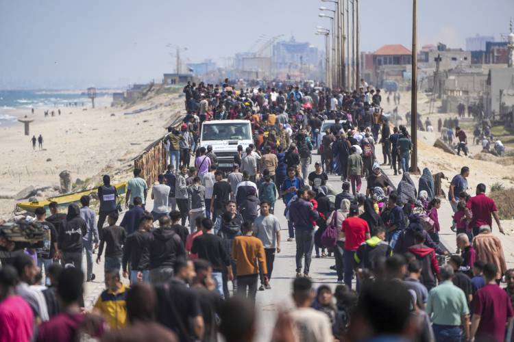 Displaced Palestinians trying to walk back from central Gaza Strip to northern Gaza Strip , Sunday, April 14, 2024. Displaced Palestinians trying to walk back from central Gaza Strip to northern Gaza Strip , Sunday, April 14, 2024.